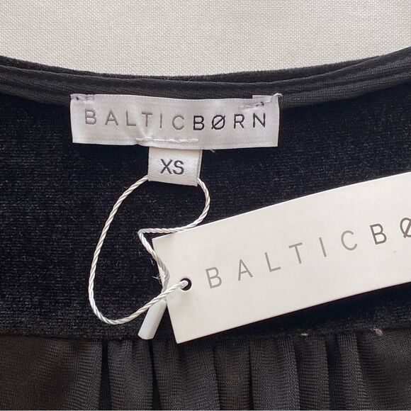 NWT Baltic Born Black Sofia Velvet Maxi Dress Size Extra Small - Picture 12 of 16